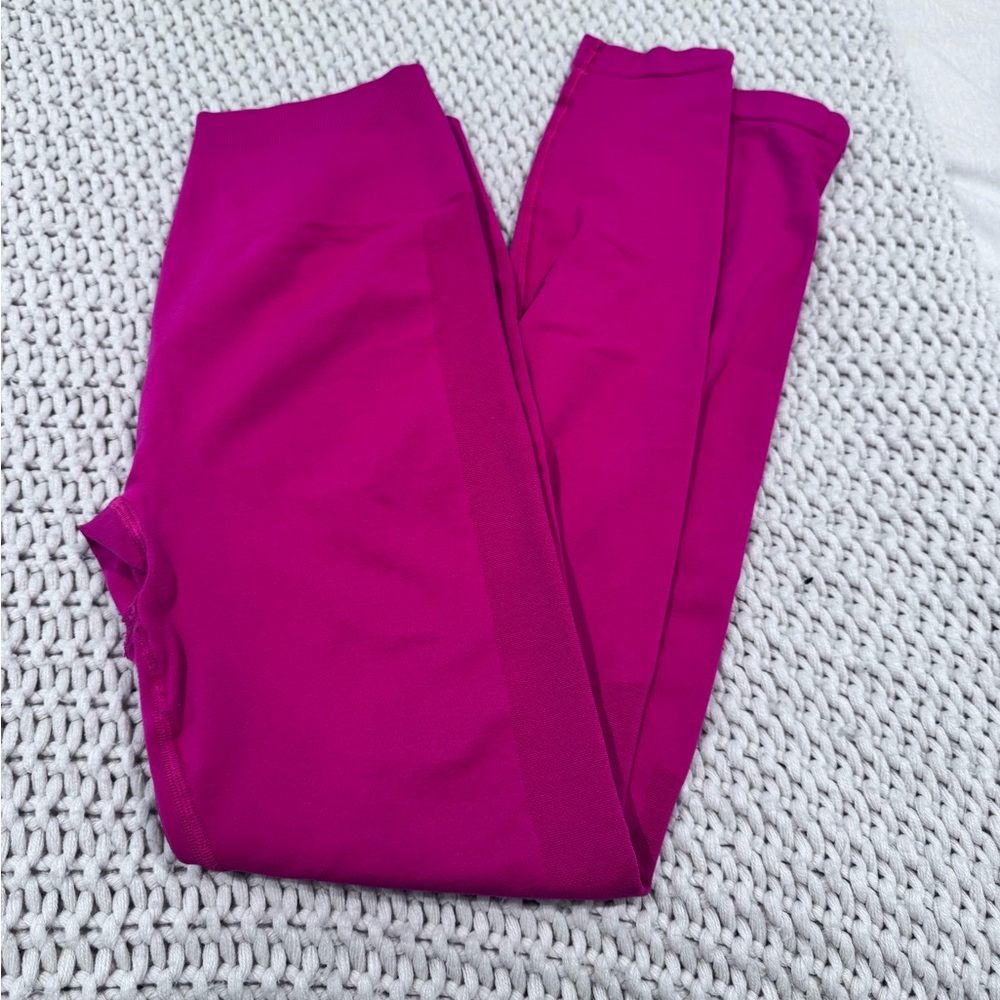 Alphalete hot Pink Leggings - Picture 3 of 3